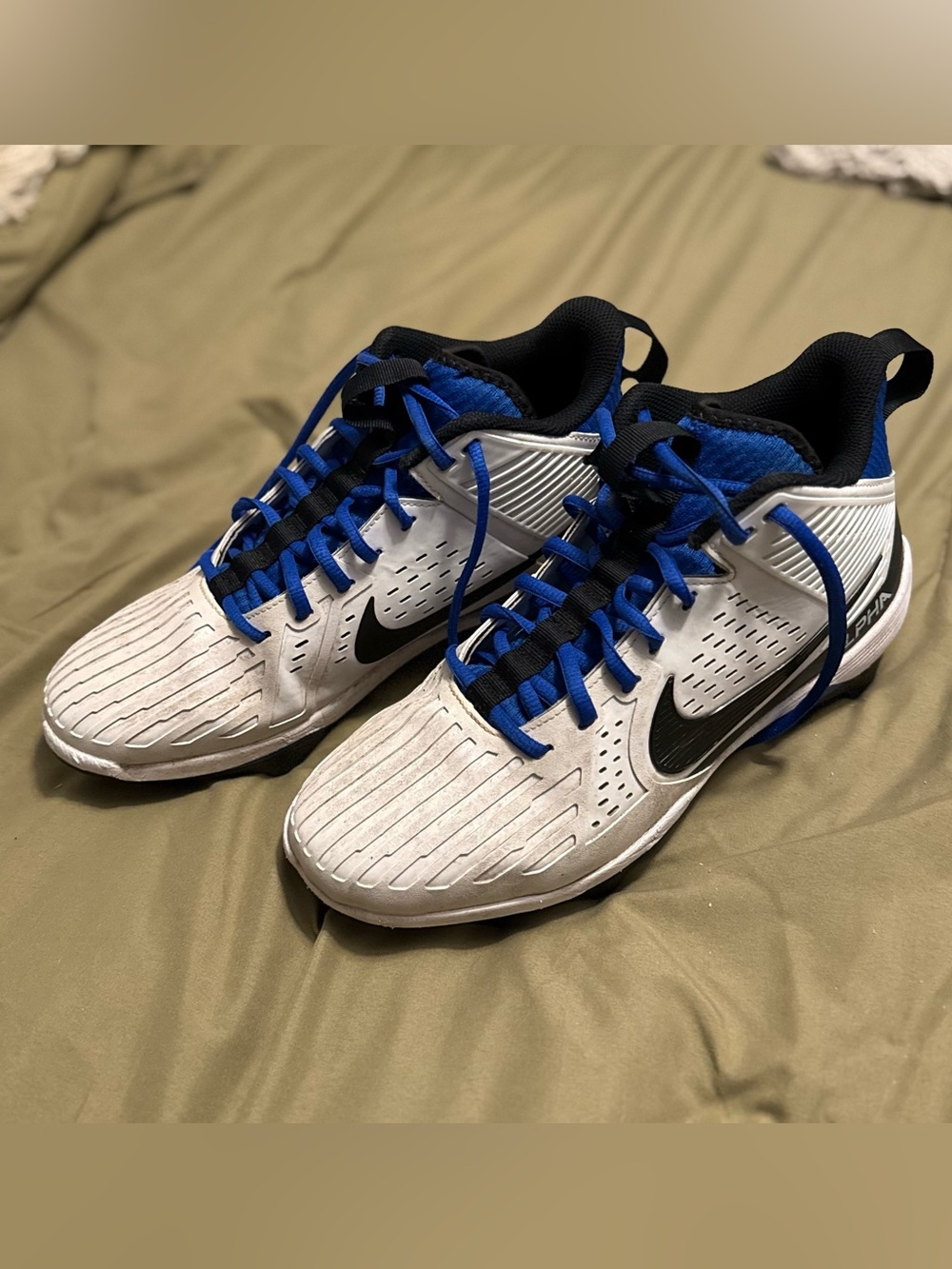 Nike Alpha Men's White Blue Football Cleats size 10 high top